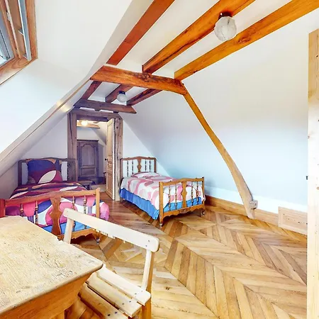 3 Bedroom Beautiful In Haudricourt
