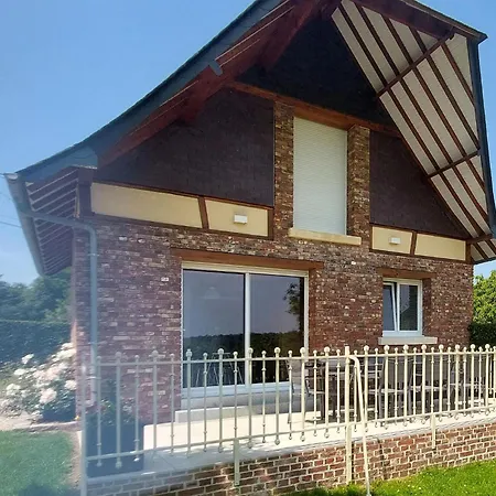 3 Bedroom Beautiful In Holiday home Haudricourt